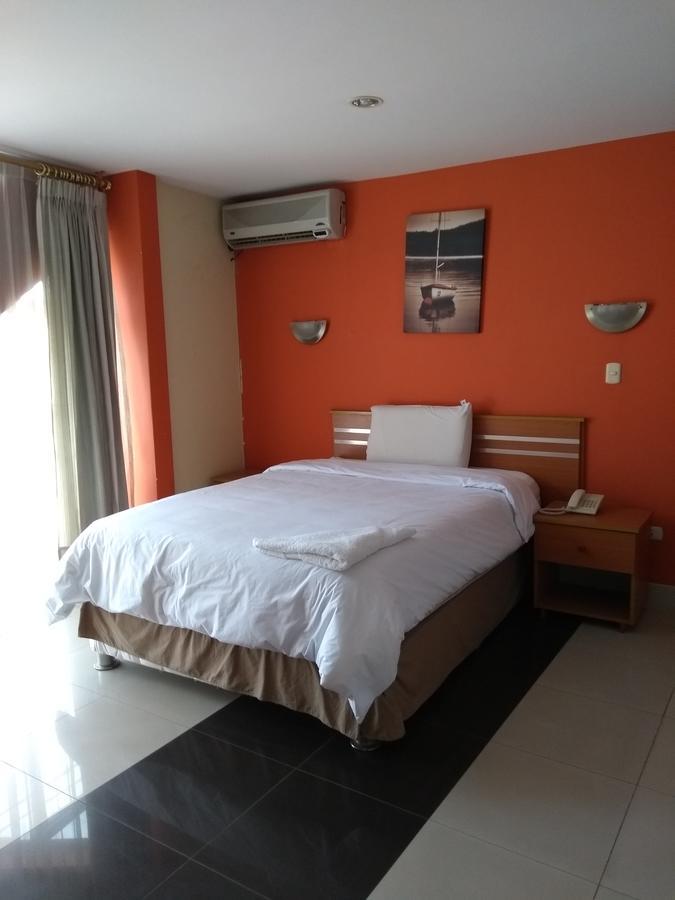 Libertad Hotel Trujillo Zewnętrze zdjęcie